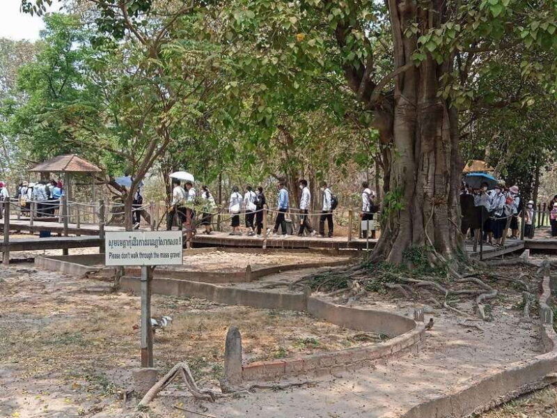 half-day-trip-to-s21-prison-genocidal-museum-killing-field