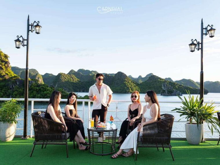 halong-bay-luxury-day-cruise-caves-kayak-buffet-lunch