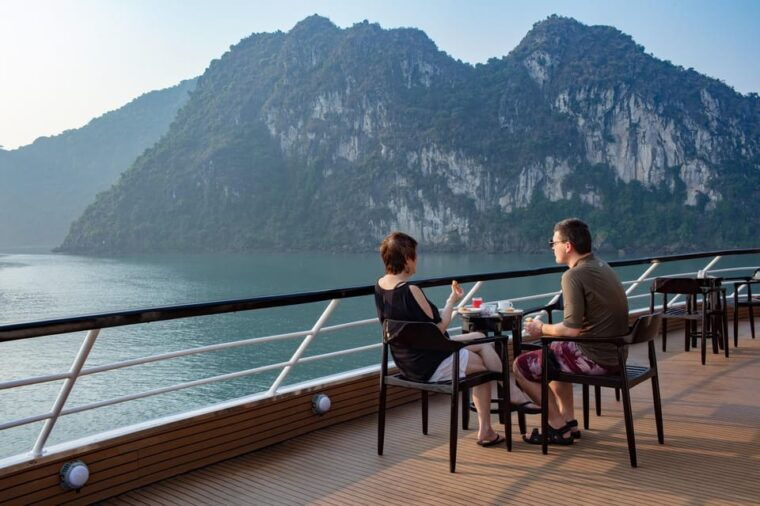 halong-scarlet-pearl-cruise-2-days-balcony-cabin
