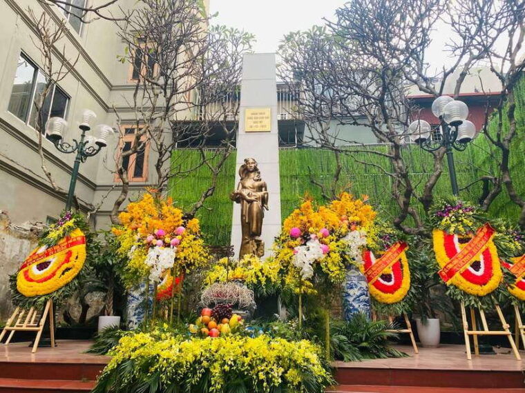 hanoi-cho-gioi-vietnam-war-history-walking-tour