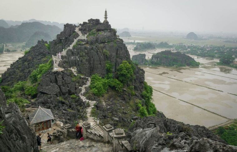 hanoi-full-day-guided-tour-of-hoa-lu-tam-coc-and-mua-cave