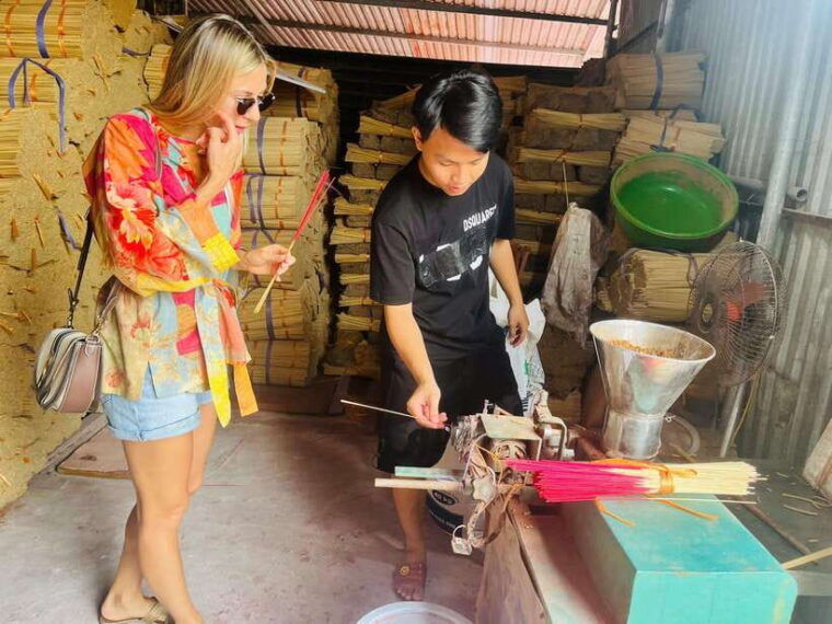 hanoi-incense-hat-lacquer-making-train-street-full-day