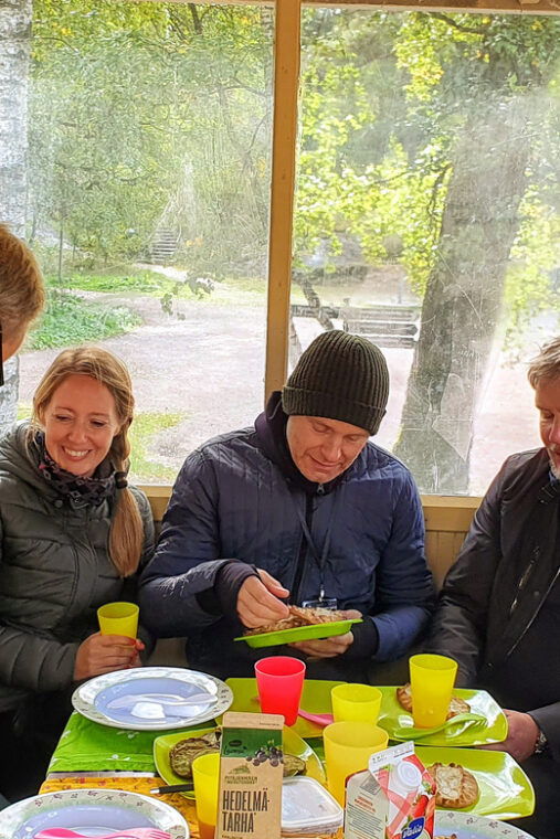 helsinki-bike-or-e-bike-tour-bbq-sauna-parks-and-forest