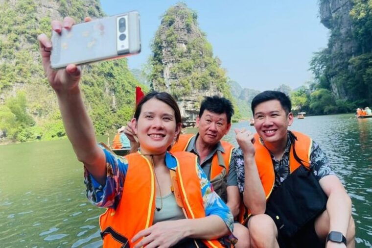 hoa-lu-tam-coc-mua-cave-1-day-trip-by-limousine