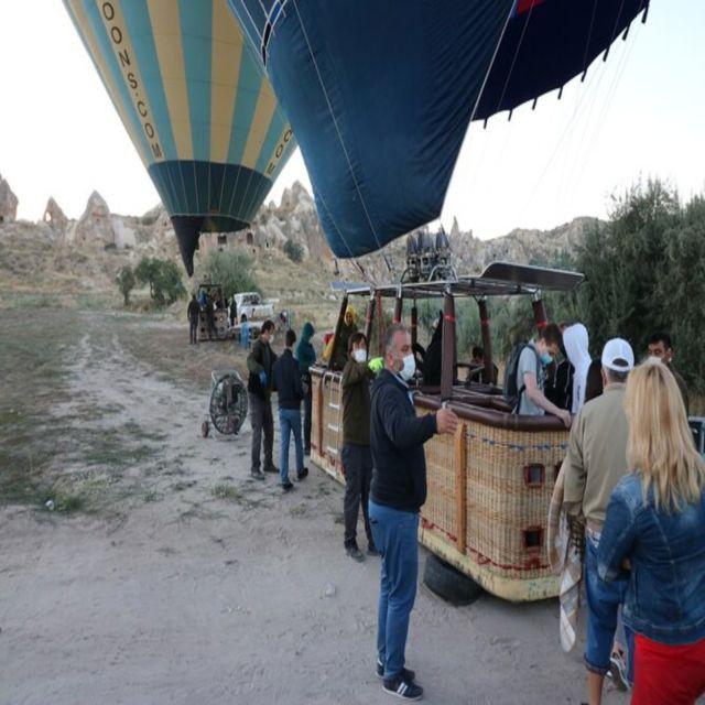 hot-air-balloon-in-cappadocia