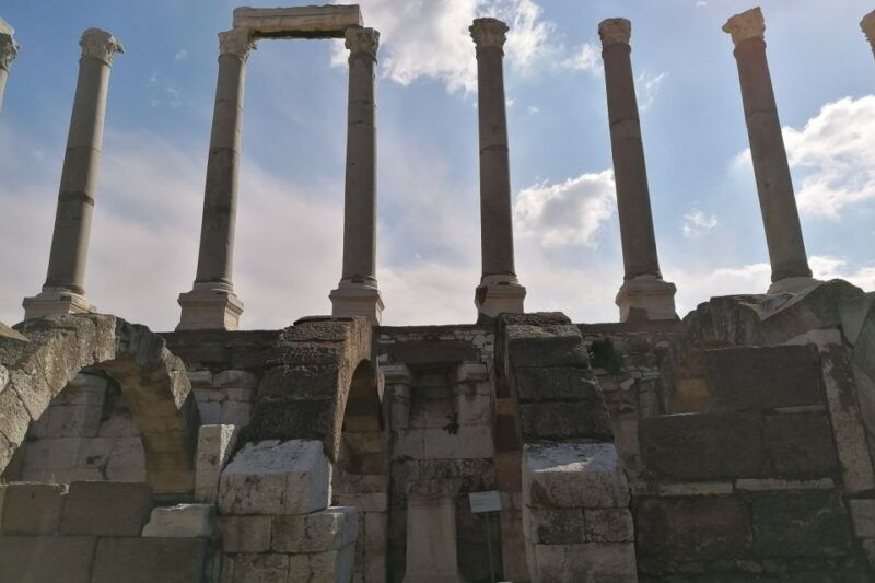 izmir-city-tour-with-a-private-guide-van