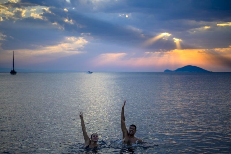 kassandra-private-sunset-sailing-cruise-with-wine-fruit