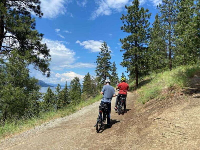kelowna-okanagan-lake-guided-e-bike-tour-with-picnic