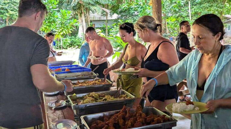 khao-lak-premium-tour-to-surin-islands-with-snorkel-lunch