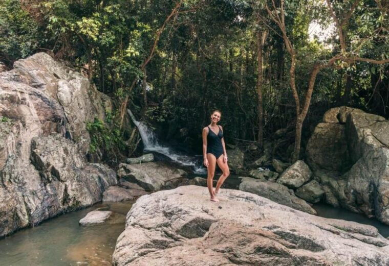 koh-samui-waterfall-and-mummified-monk-temple-tour