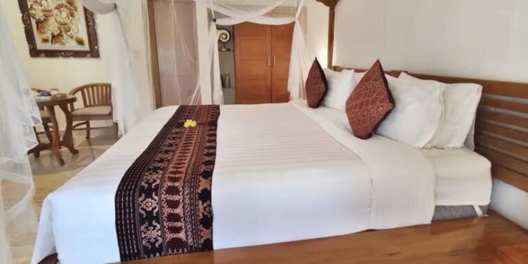 komodo-islands-2d1n-speedboat-tour-land-tour-hotel-stay