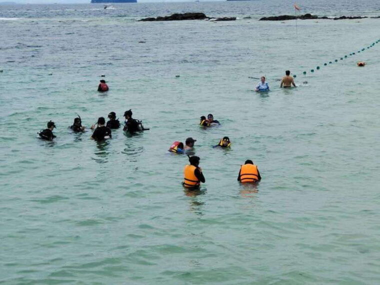 kota-kinabalu-twin-island-day-trip-tour-sapi-manukan