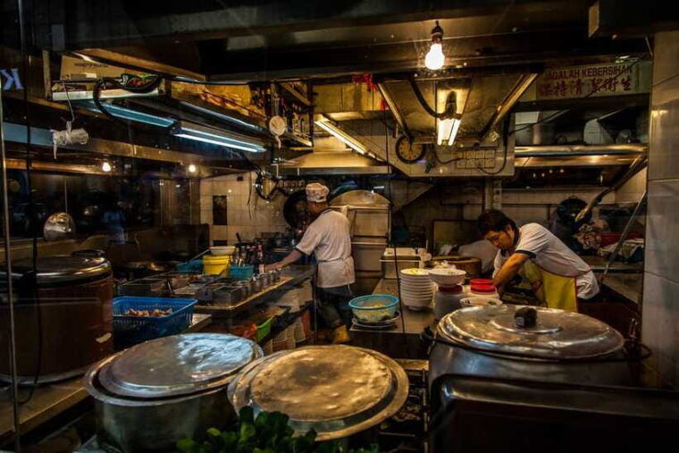 kuala-lumpur-evening-food-tour-by-bike