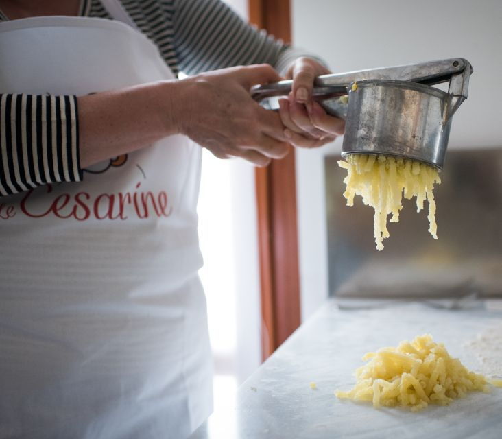 la-spezia-pasta-and-tiramisu-class-at-a-locals-home
