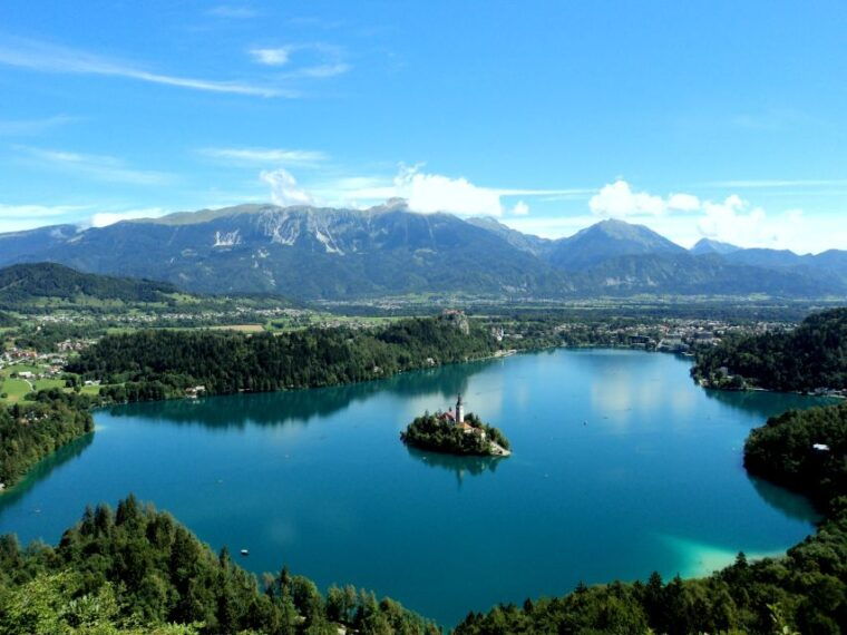 ljubljana-savica-waterfall-lake-bohinj-and-lake-bled-tour