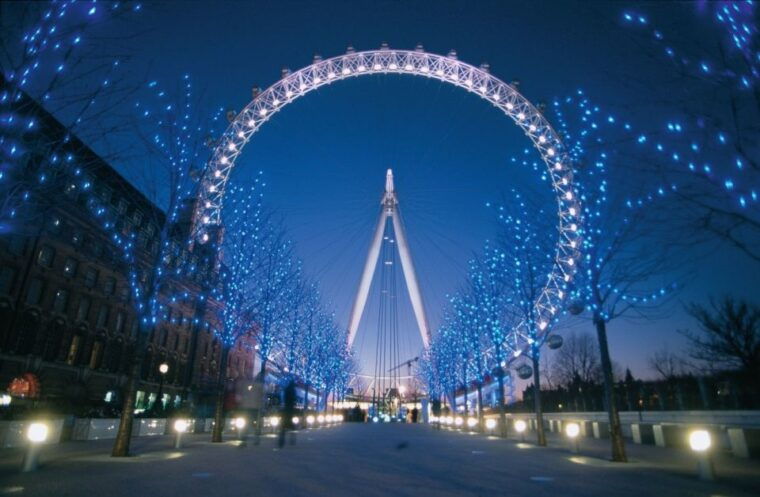 london-christmas-lights-nighttime-bus-tour-with-live-guide