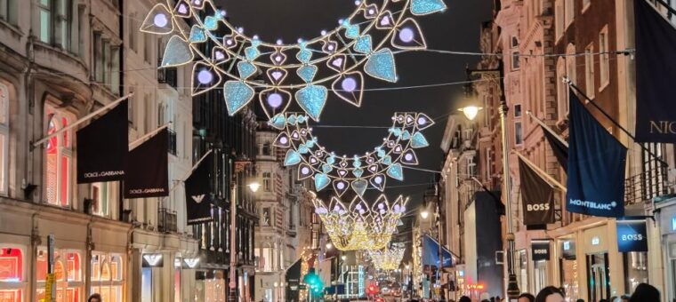 london-christmas-sparkle-walking-tour-small-group