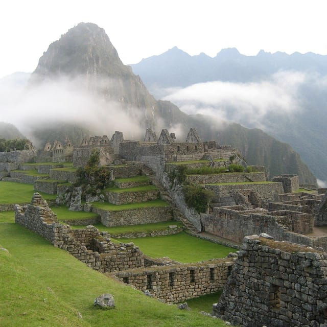 machu-picchu-and-machu-picchu-mountain-2