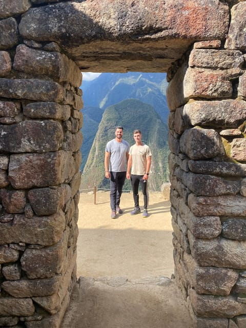 machu-picchu-group-guided-tour