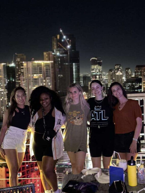makati-rooftop-bar-hopping-tour-with-venus