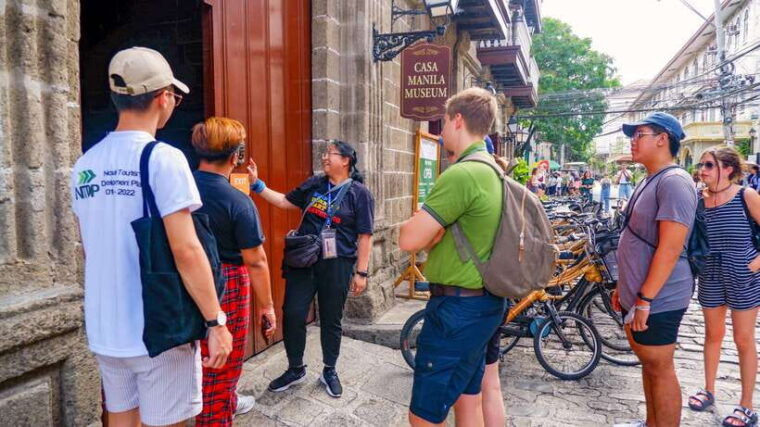 manila-sightseeing-and-food-walking-tour-with-tastings