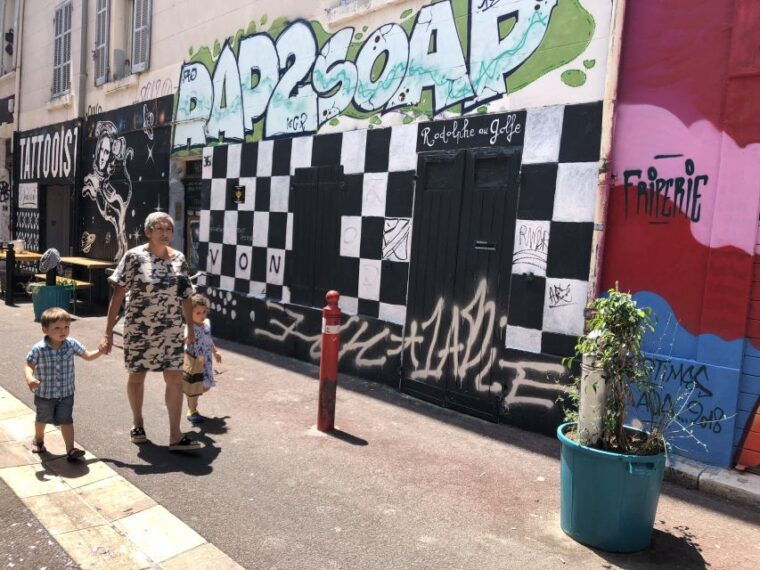 marseille-street-art-walking-tour-and-local-drink