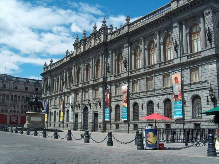 mexico-city-must-see-buildings-palaces
