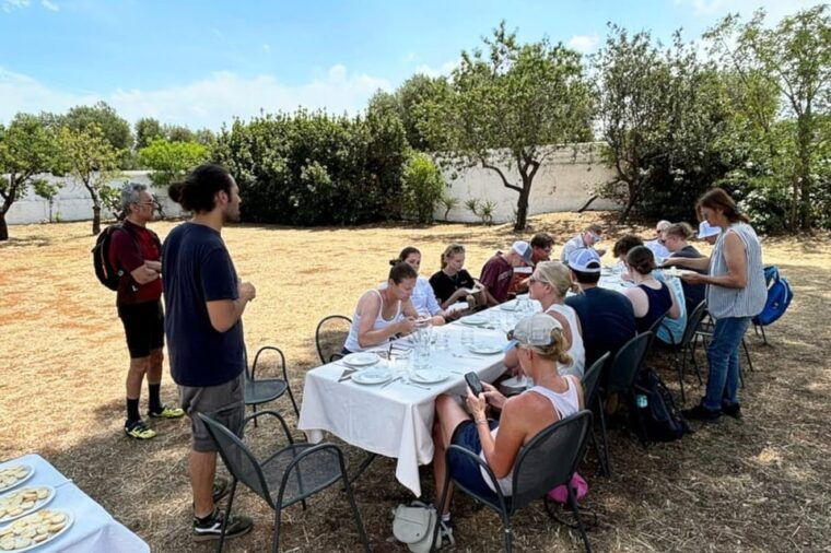monopoli-e-bike-tour-with-sandwich-and-wine