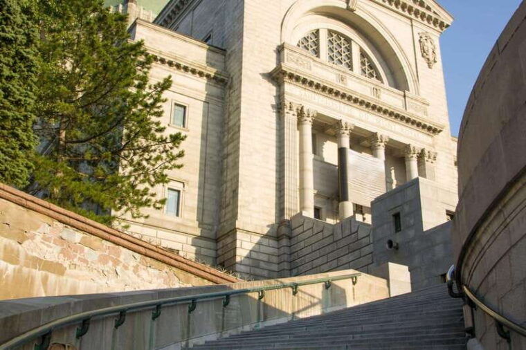 montreal-saint-josephs-oratory-of-mount-royal-private-tour