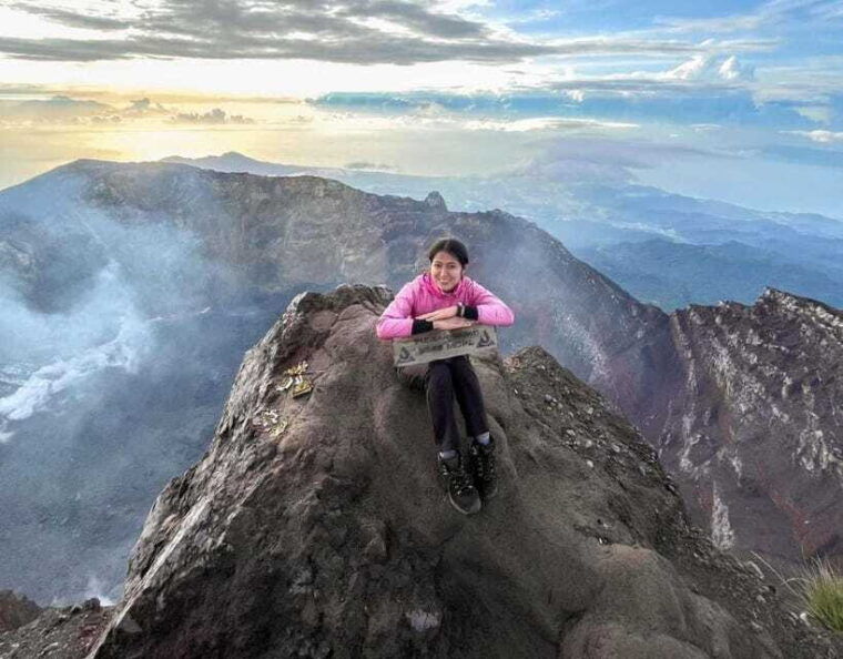 mount-agung-sunrise-tour-highest-peak-adventure-3142m