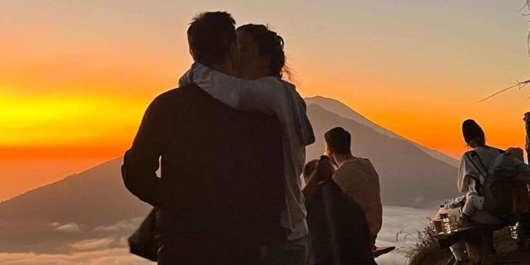 mount-batur-sunrise-hike-with-hot-springs-hotel-transfer