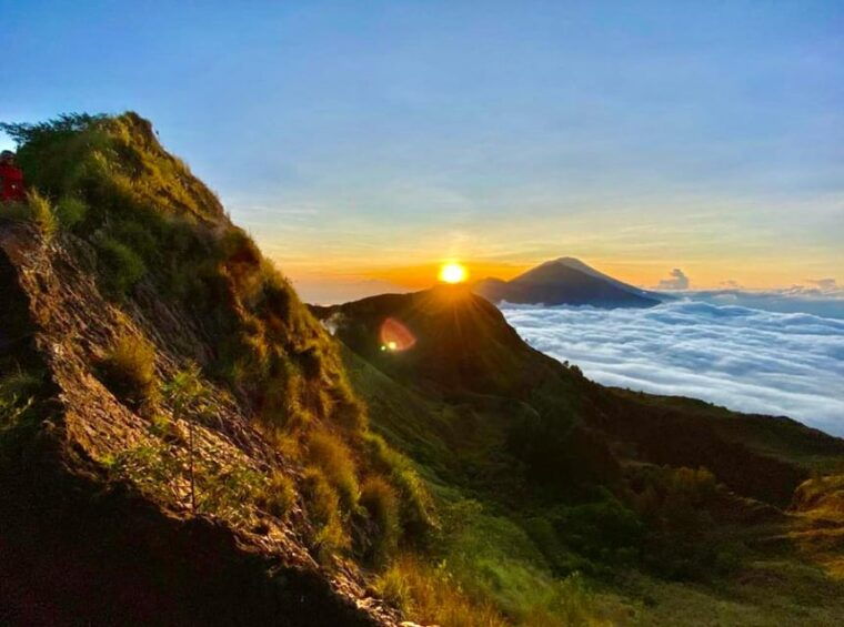 mt-batur-sunrise-hike-with-breakfast-and-hot-spring