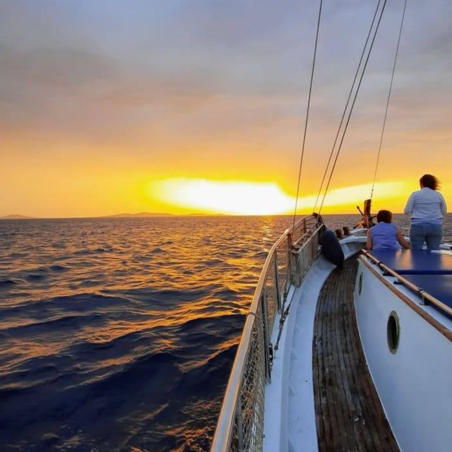 mykonos-sunset-boat-trip-with-snacks-and-drinks