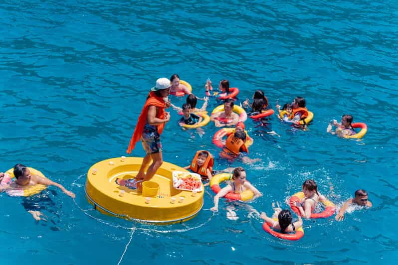 nha-trang-island-tour-snorkeling-floating-crazy-party