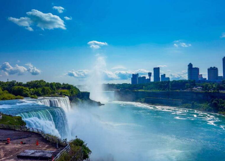 niagara-on-the-lake-niagara-falls-private-custom-day-trip