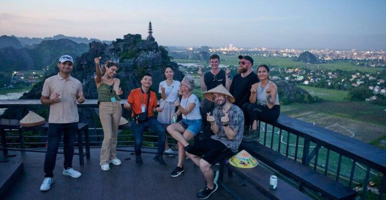 ninh-binh-1-day-hoa-lu-trangan-mua-cave-buffet-lunch-bus