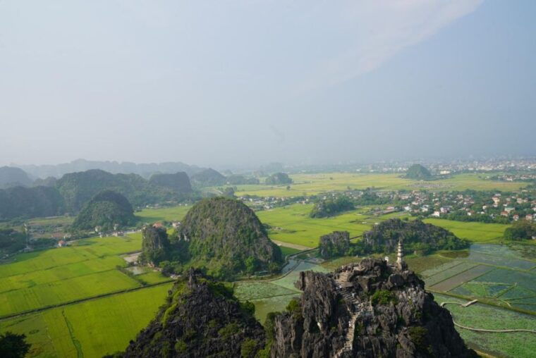 ninh-binh-trip-visit-hoa-lu-capital-tam-coc-biking-mua-cave