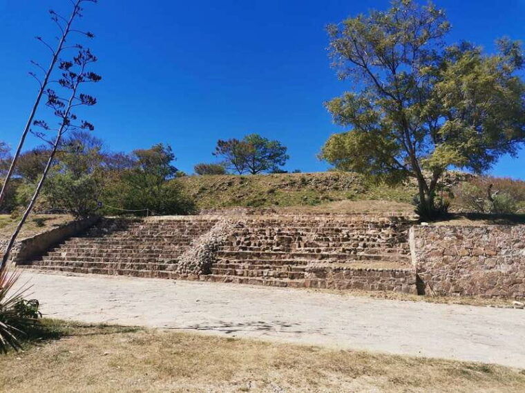 oaxaca-full-day-guided-tour-on-the-monte-alban-route