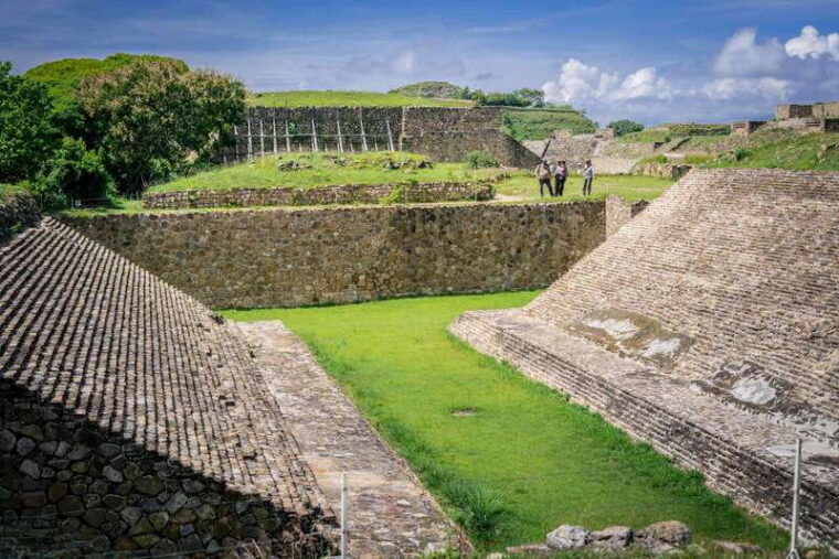 oaxaca-monte-alban-archaeological-site-tour