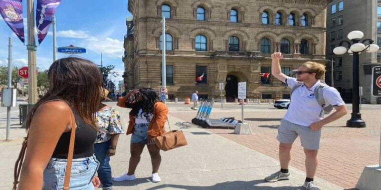 ottawa-small-group-walking-tour-with-boat-cruise