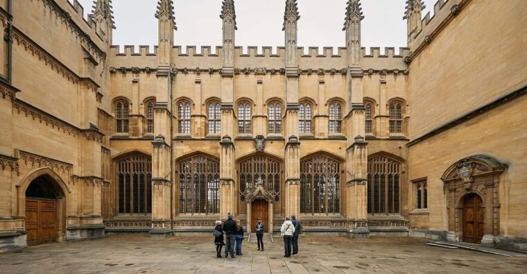 oxford-official-university-walking-tour-with-expert-guide