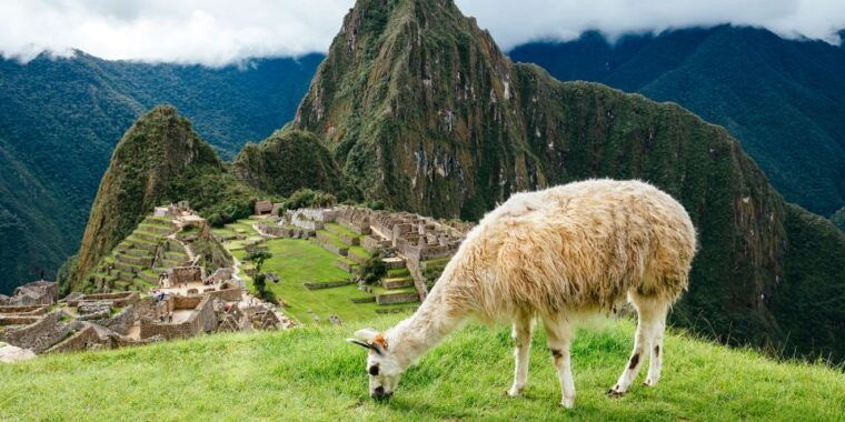 peru-7-day-package-huacachina-oasis-and-machu-picchu