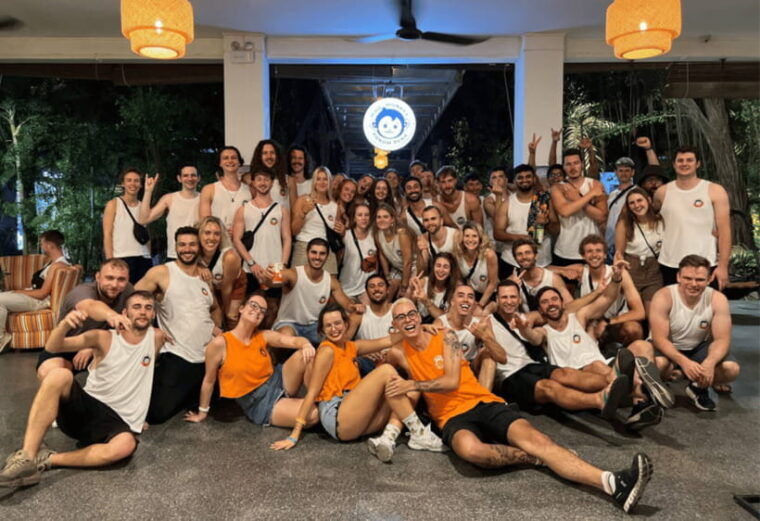 phnom-penh-pub-crawl-with-free-mad-monkey-singlet