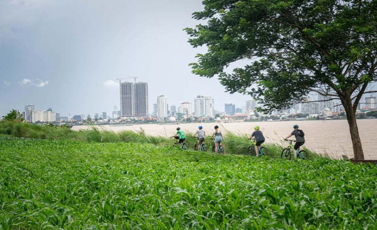 phnom-penh-silk-islands-half-day-bike-tour