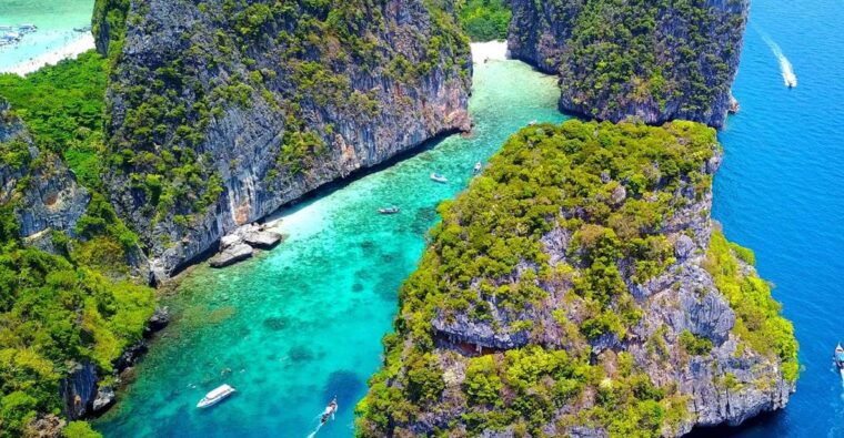 phuket-khao-lak-snorkeling-trip-to-phi-phi-bamboo-islands