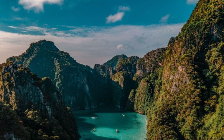 phuket-phi-phi-bamboo-islands-boat-tour-lunch-drinks