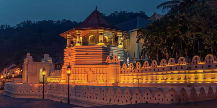 pinnawala-kandy-day-tour-from-negombo