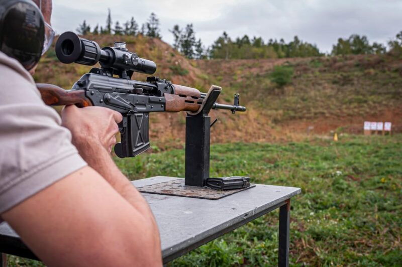 prague-outdoor-shooting-experience-with-up-to-10-guns