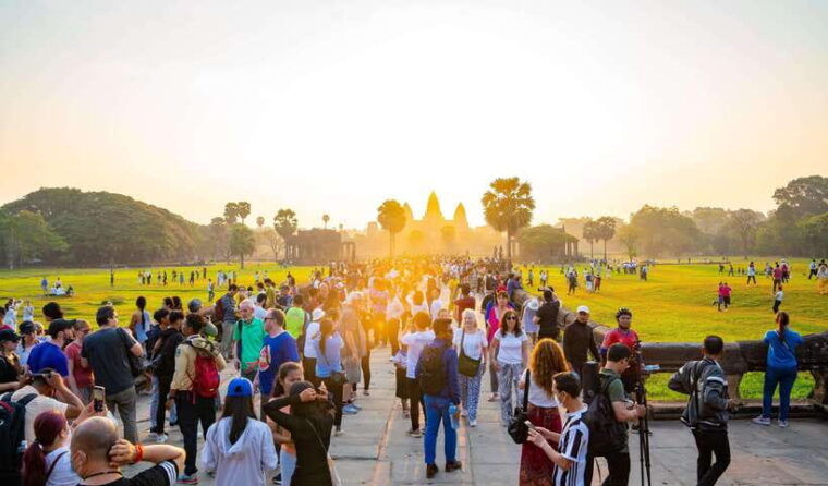 private-angkor-wat-sunrise-tour-with-breakfast-and-snack