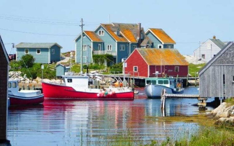 private-sightseeing-halifax-city-with-peggys-cove-visit